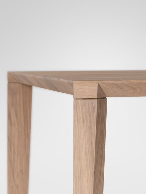 Esstisch aus Eiche Massivholz. Gefertigt in Österreich.