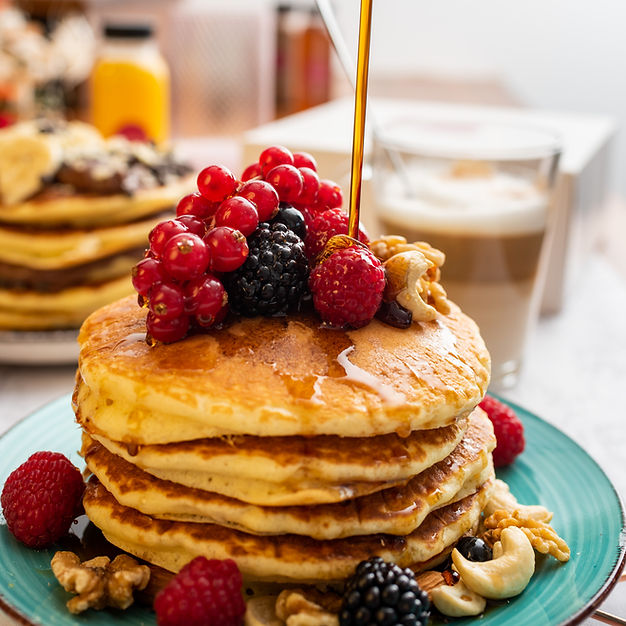 Les Bruncheuses tower pancakes