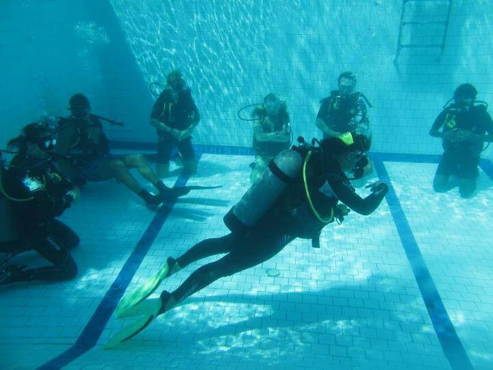 Fin Pivots - PADI Open Water Kurs