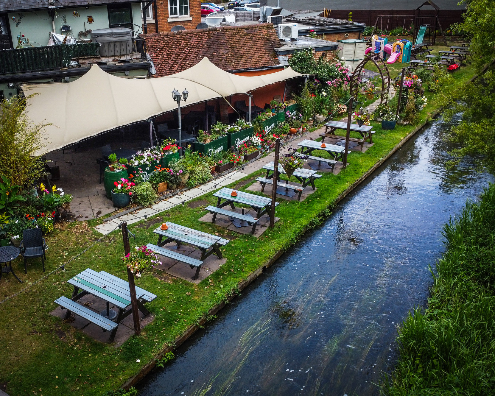The White Hart in Addlestone