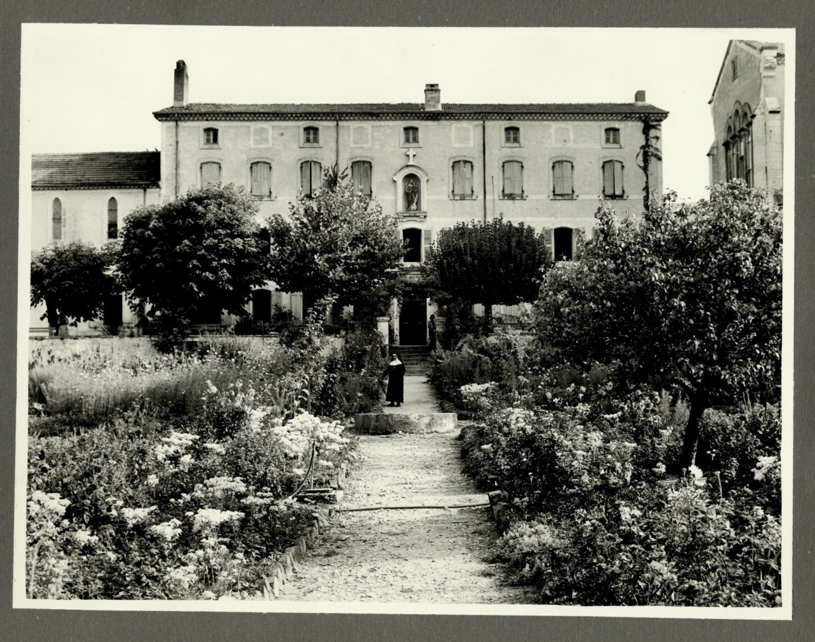 Photographie d'époque vers 1940 Orphelinat du Sacré-Coeur Le Poët-Laval Drôme 3