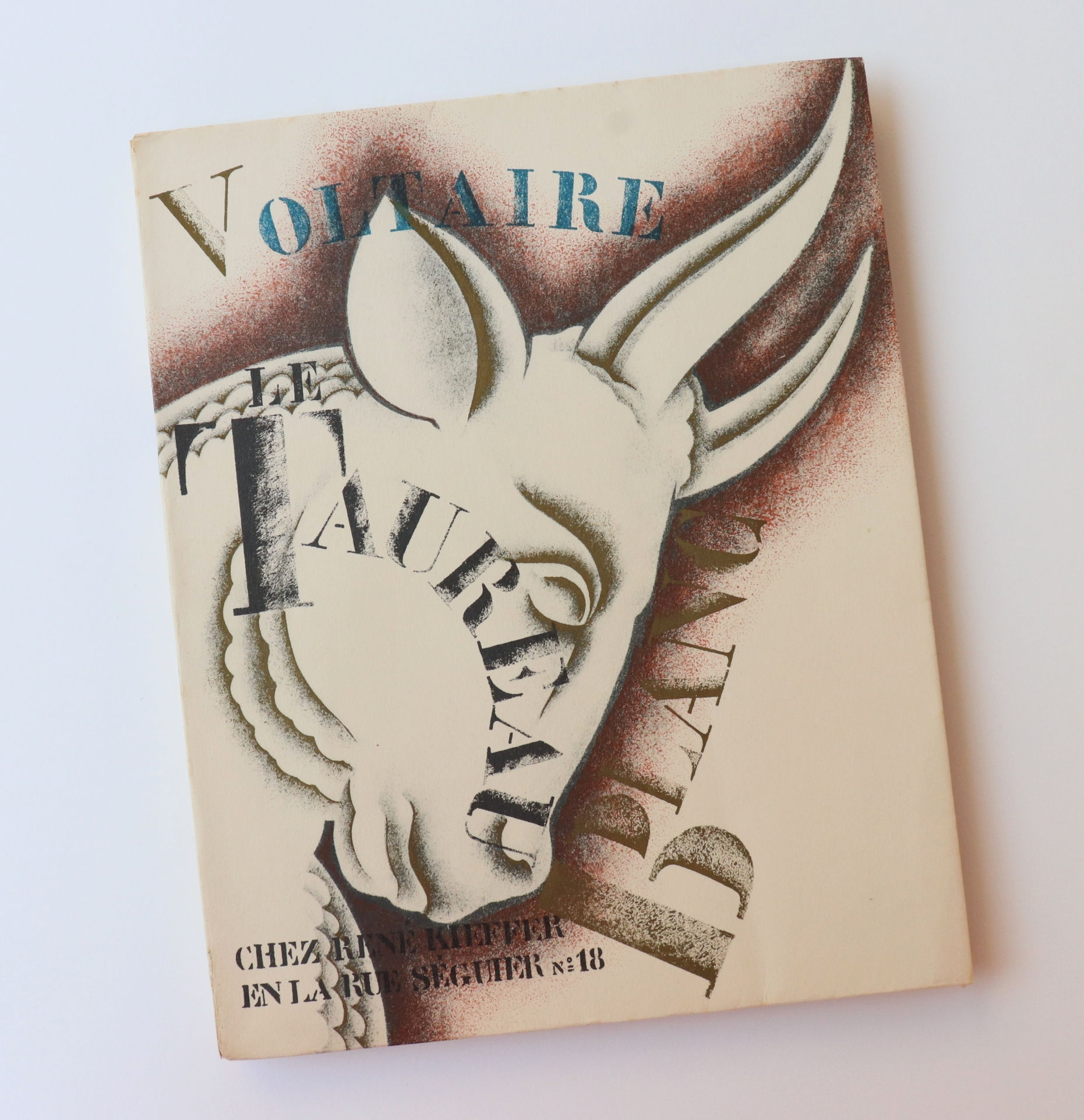 Voltaire. Le Taureau Blanc (1926). 41 pochoirs par Georges Braun. Art Déco.