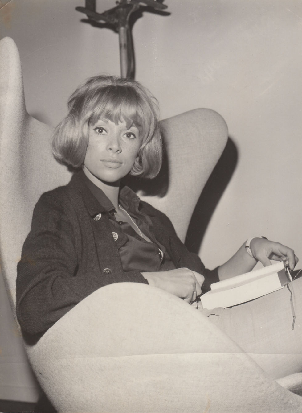 Miniature : Mireille Darc, actrice de cinéma française. Photographie originale Keystone 1966