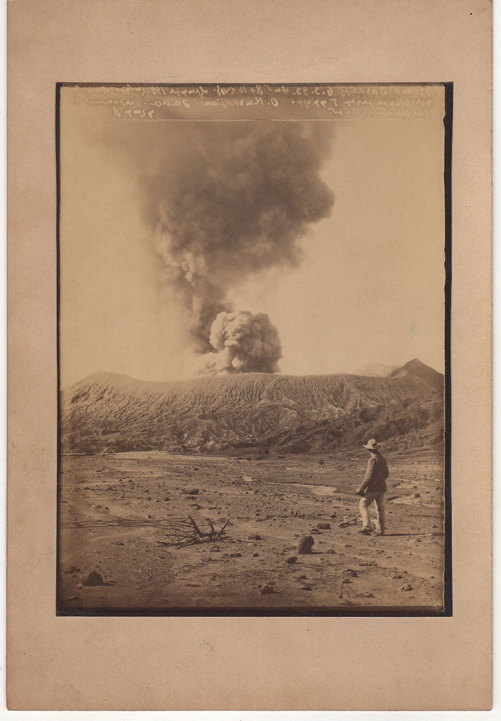 Miniature : Photographie (1893) par Onnes Kurkdjian (1851-1903). Indonésie. Volcan Bromo