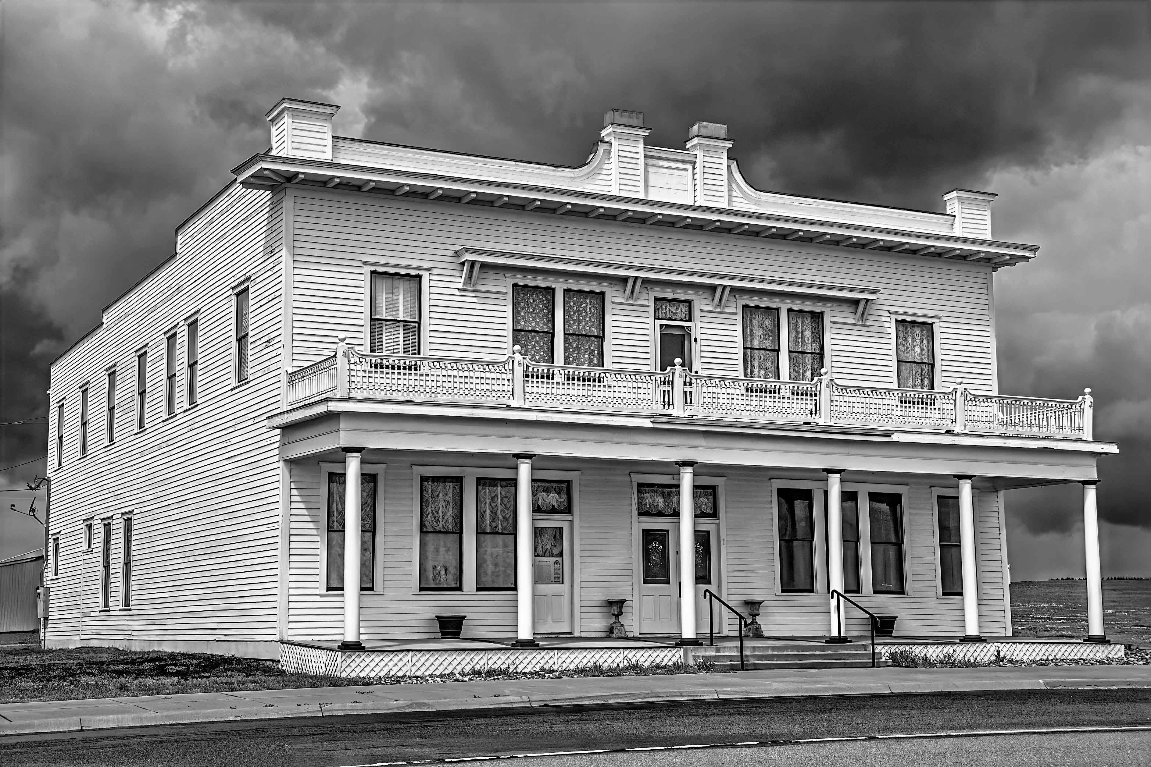 Adams Hotel