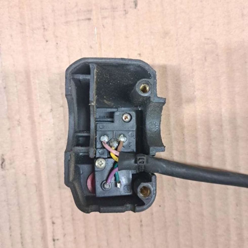 Thumbnail: Motorhispania/Peugeot switch unit