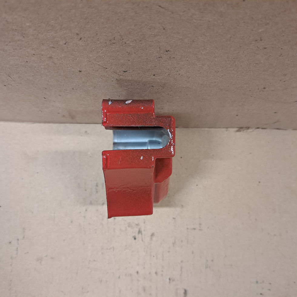 Thumbnail: D50B0 Oil pump cover red