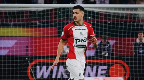 CÉSAR MONTES SALE LESIONADO Y ENCIENDE LAS ALARMAS EN EL TRI
