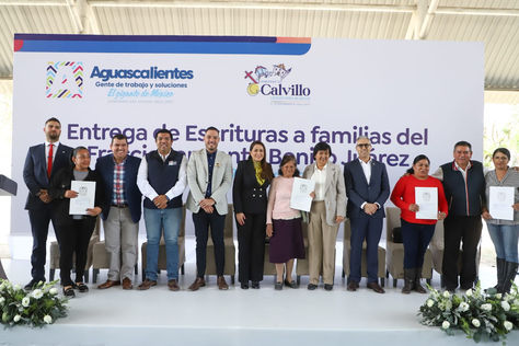 ENTREGA TERE JIMÉNEZ 250 ESCRITURAS A FAMILIAS DE LA COLONIA BENITO JUÁREZ DE CALVILLO