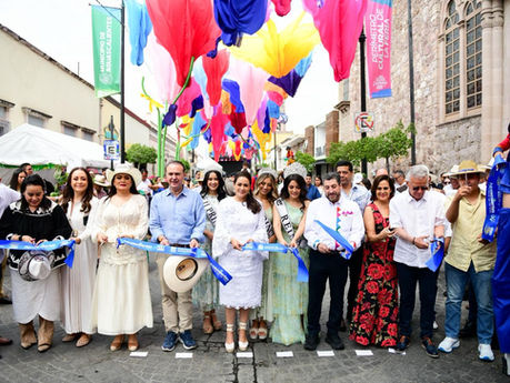 INAUGURA TERE JIMÉNEZ LA FNSM 2026 CON TRADICIONAL RECORRIDO