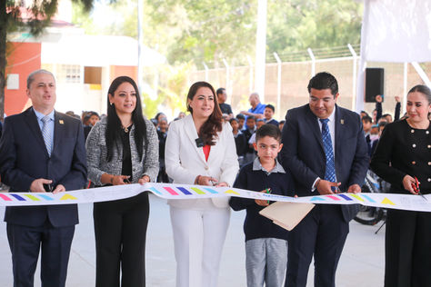TERE JIMÉNEZ ENTREGA OBRAS QUE MEJORAN LA PRIMARIA “NIÑOS HÉROES” DE JESÚS MARÍA