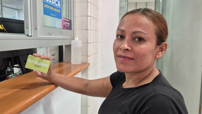 CON LA TARJETA YOVOY PARA TRABAJADORAS DEL HOGAR, SANJUANA PAGA SOLO LA MITAD EN CAMIONES URBANOS