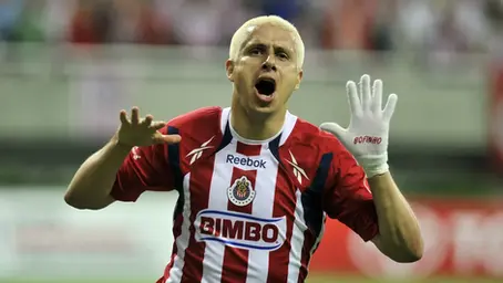 BOFO BAUTISTA SUEÑA CON DIRIGIR A CHIVAS Y DEVOLVERLE LA GLORIA AL REBAÑO