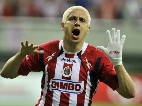 BOFO BAUTISTA SUEÑA CON DIRIGIR A CHIVAS Y DEVOLVERLE LA GLORIA AL REBAÑO