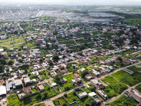 TERE JIMÉNEZ IMPULSA LA MODERNIZACIÓN DE VIALIDADES EN CUMBRES III