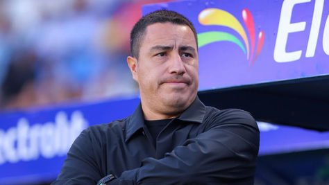 ¡NO SE IRÁ! DIRECTIVA DE PUMAS RESPALDA  A EFRAÍN JUÁREZ 