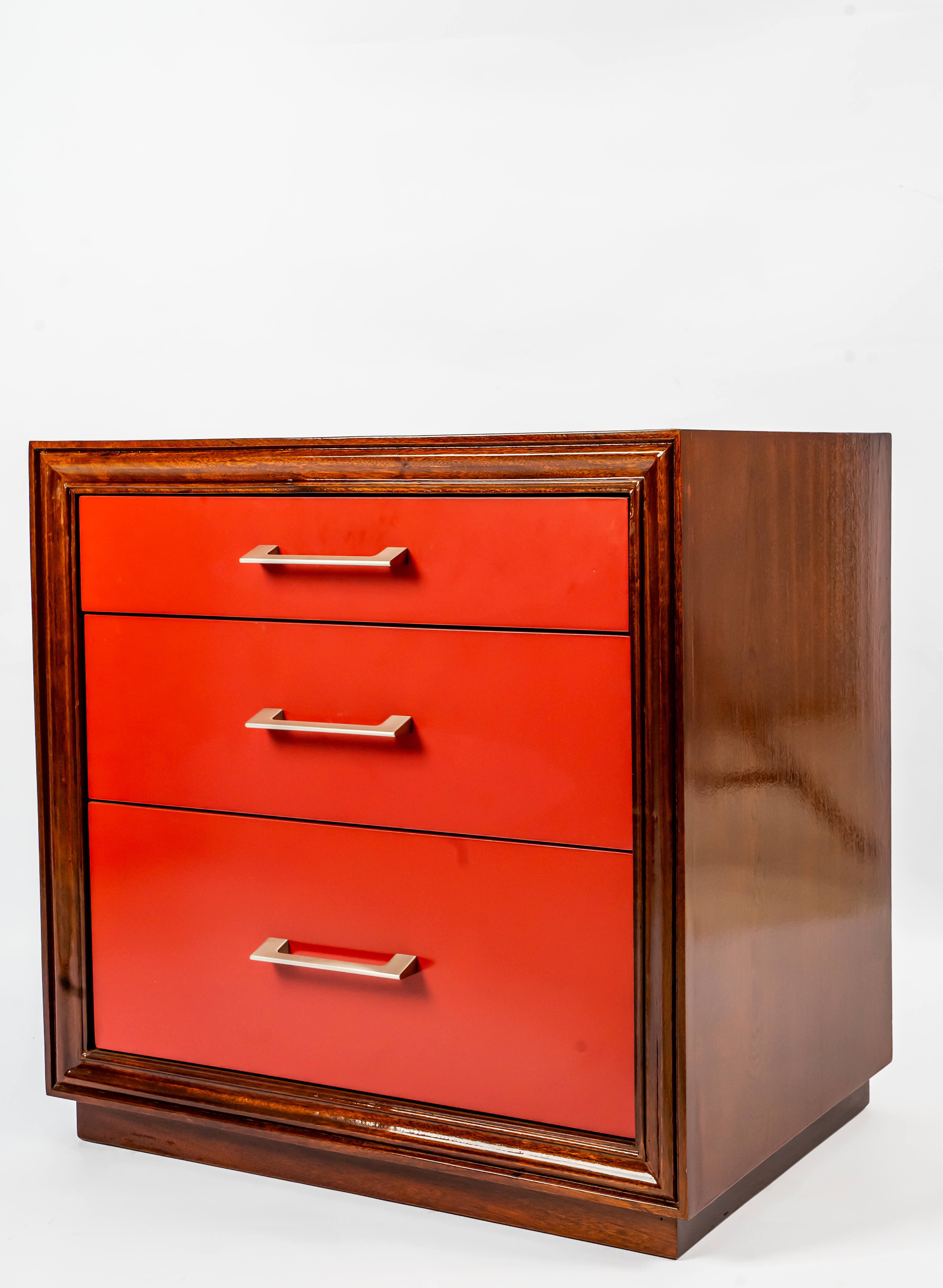 MAHOGANY AND COLOR PEDESTAL