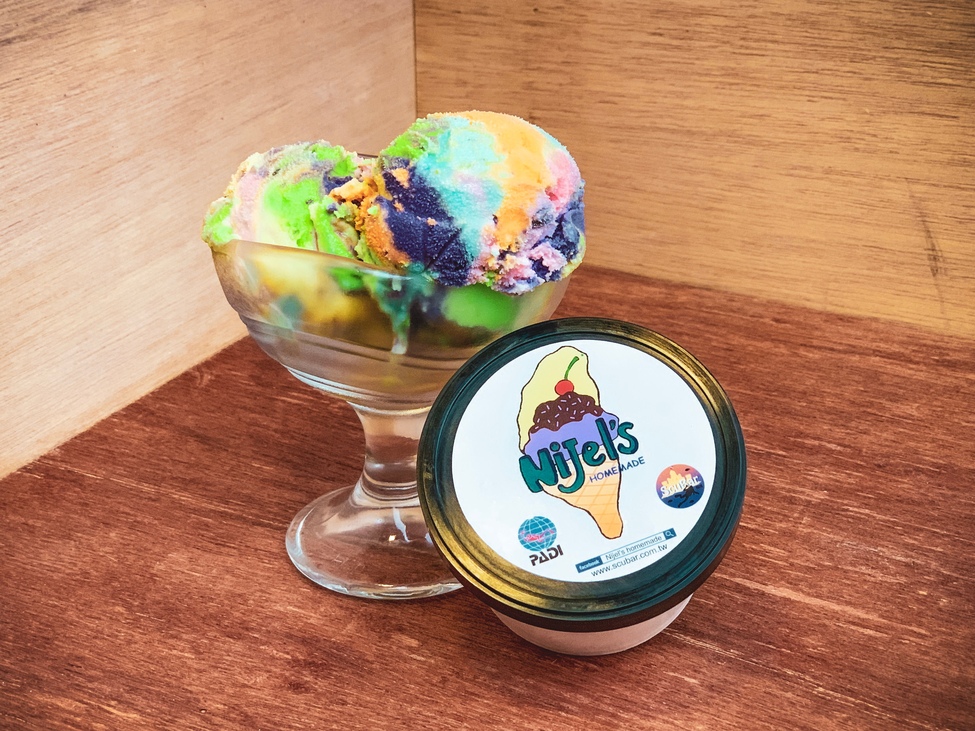 Rainbow Way彩虹薄荷巧克力冰淇淋 (16 oz)