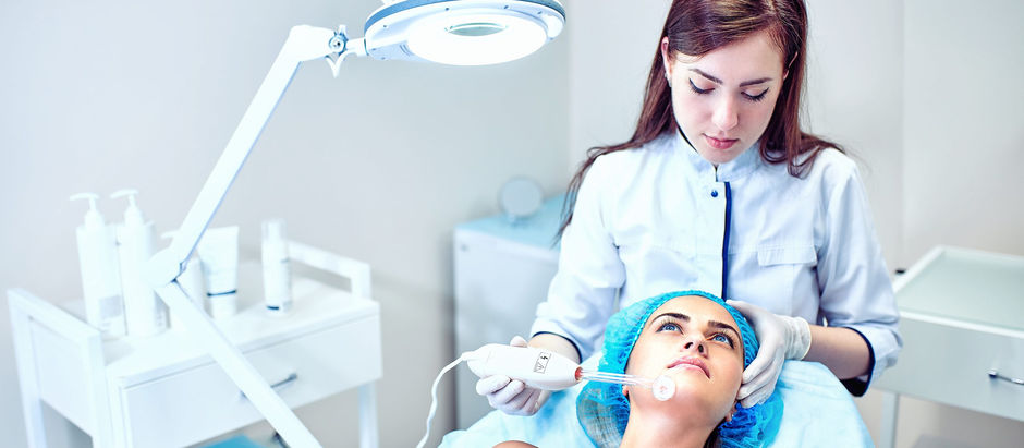 Best Courses in Cosmetology in India: Complete Guide