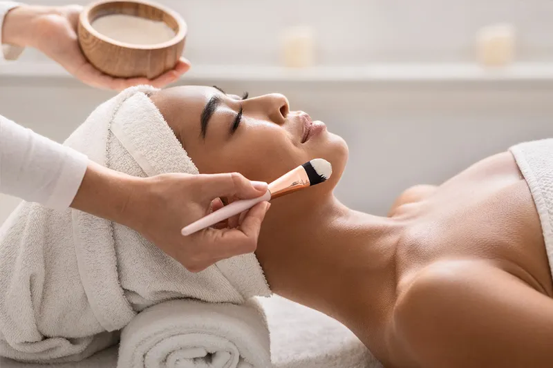 iSClinicalFoamingEnzymeFacial2.jpeg.webp