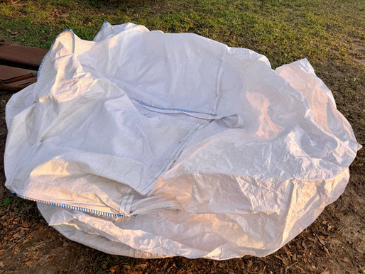 LOT OF HEAVY DUTY FEED SACKS, consigned in April 4, 2026 Auction