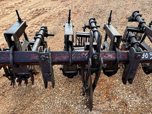 JOHN DEERE ROTARY HOE, consigned in April 4, 2026 Auction