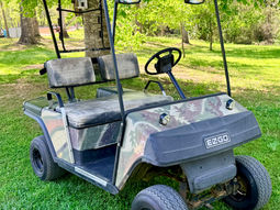 E-Z-GO GOLF CART, consigned in April 4, 2026 Auction
