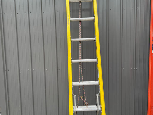 LOUISVILLE EXTENSION LADDER, consigned in April 4, 2026 Auction