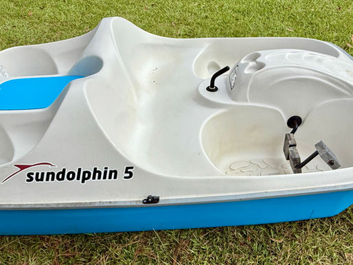 SUNDOLPHIN 5 PADDLE BOAT, consigned in October 4, 2025 Auction