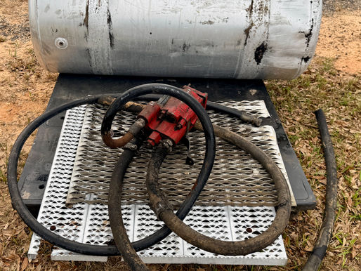 ALUMINUM DIESEL TANK-120 GALLON, DECK PLATE AND DUMP TRUCK PUMP FOR PETERBILT, consigned in April 4, 2026 Auction