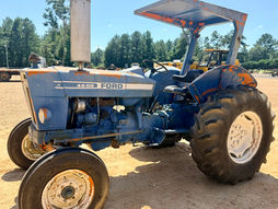 FORD 4600 TRACTOR, consigned in October 3, 2026 Auction