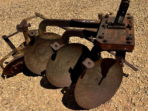 TAYLOR-WAY TURNING PLOW, consigned in April 4, 2026 Auction