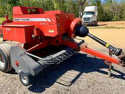 MASSEY FERGUSON 1839 HESSTON SERIES SQUARE HAY BALER, consigned in April 4, 2026 Auction