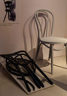 Stolen Ögla, Gillis Lundgren för IKEA, 1961. Nordiska museet, fri bild via Wikimedia Commons.
