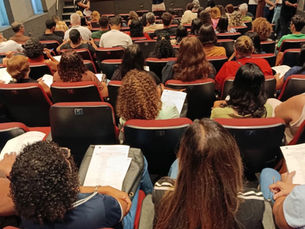 Diretores e secretários das escolas de Timóteo recebem orientações sobre normatização