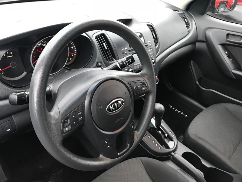 Miniature : Kia Forte 2010 EX