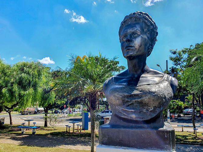 Praça Dalva de Oliveira.jpg