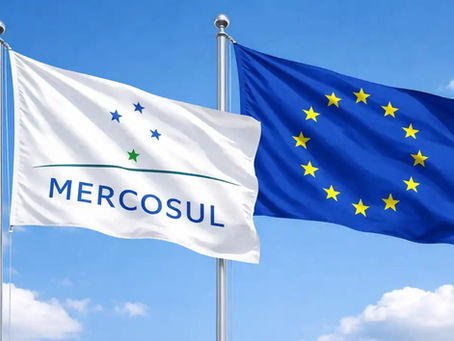 Bandeiras do Mercosul e da União Europeia