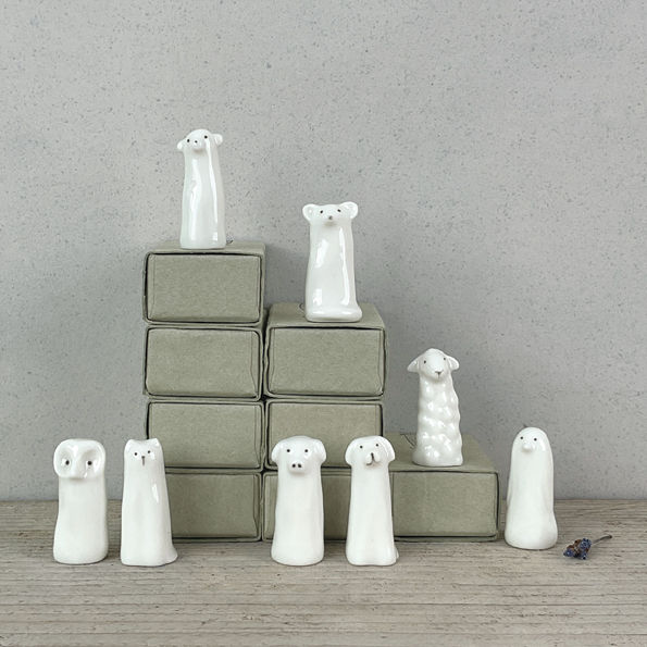 Thumbnail: porcelain cat