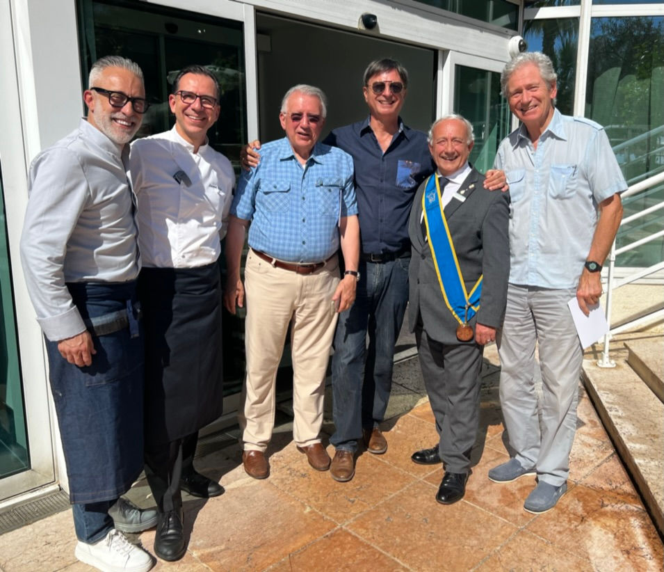 DE gauche à droite, Sergi Arola, Laurent Colin, Jean-Francis Mots, Fabrice Roy, Antonio Fochi, Michel Escoffier. © EEclient