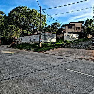 Lote en venta: acceso pavimentado, zona residencial