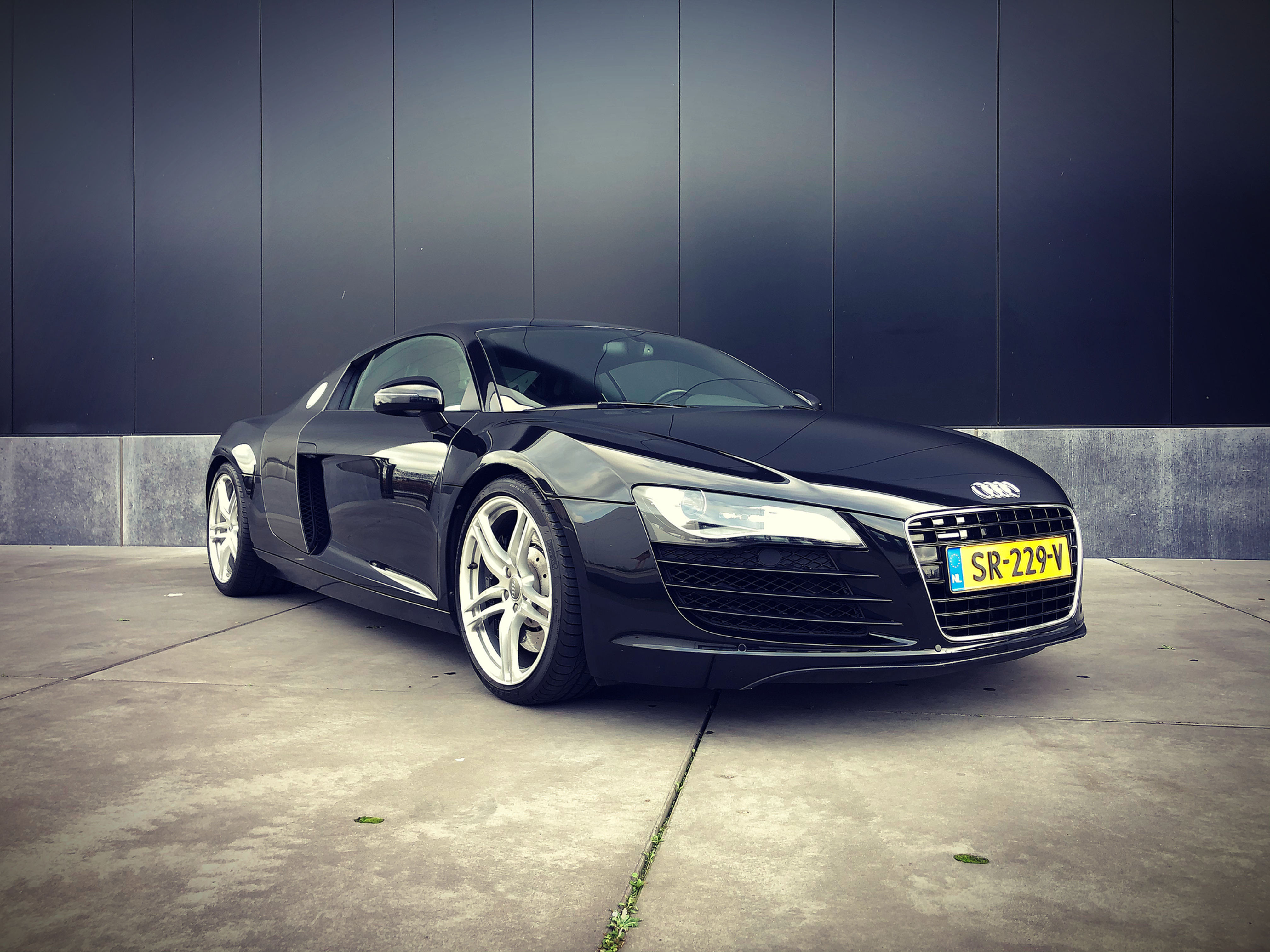 Audi R8 4.2 V8