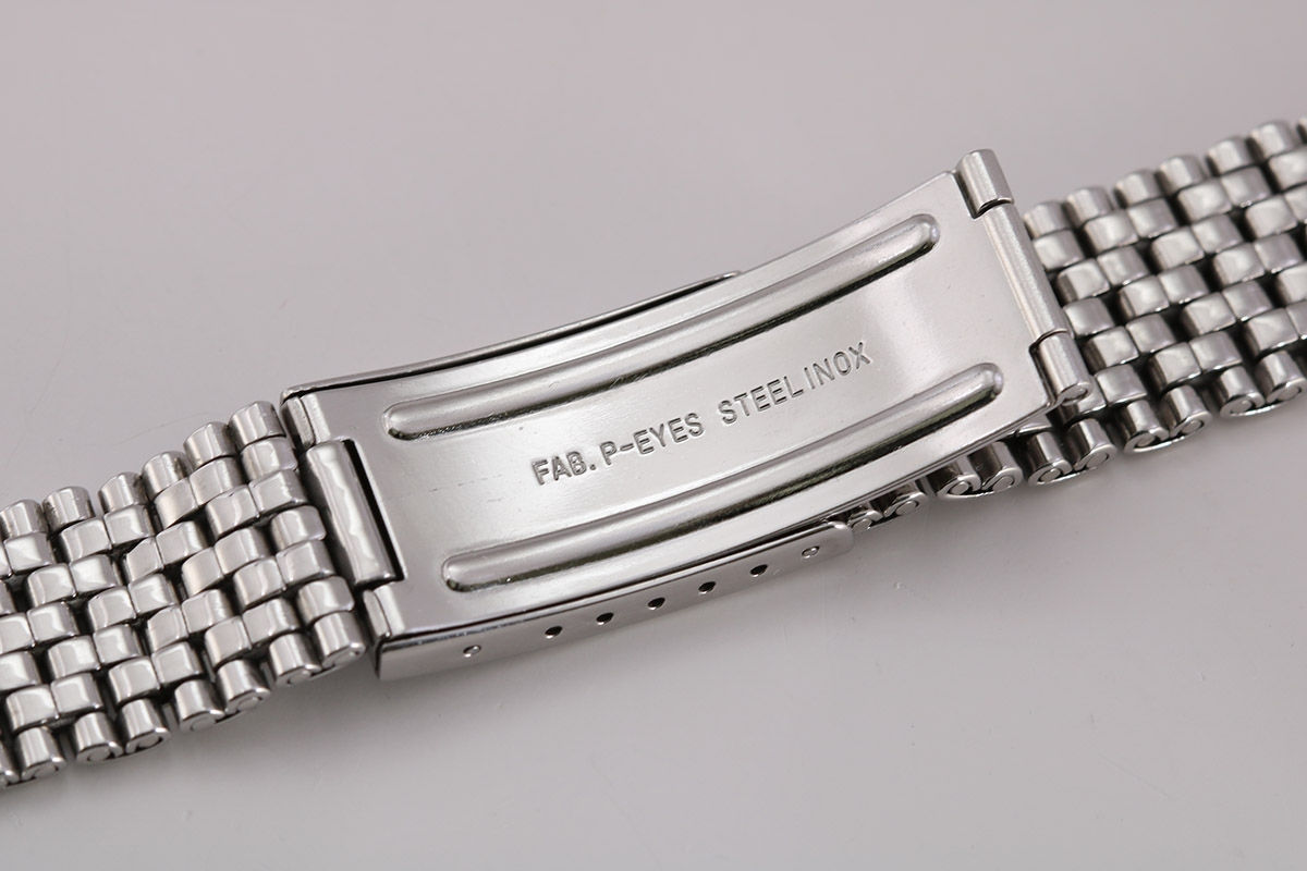 clasp on bracelet to Vacheron Constantin Calatrava Sector Dial Stainless Steel Wrist Watch Ref. 4073