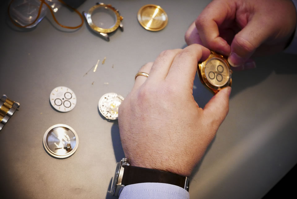 Inspecting Watches At Parma