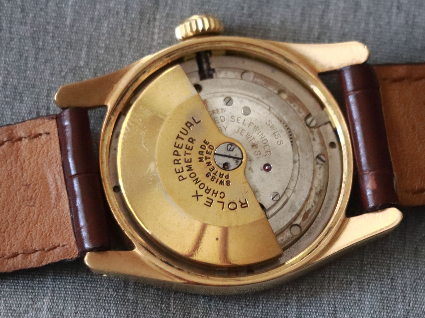 Movement In 18K Gold Rolex Bombe Ref. 6090 Circa 1954