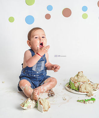 Cake smash para bebé con temática de dinosaurios