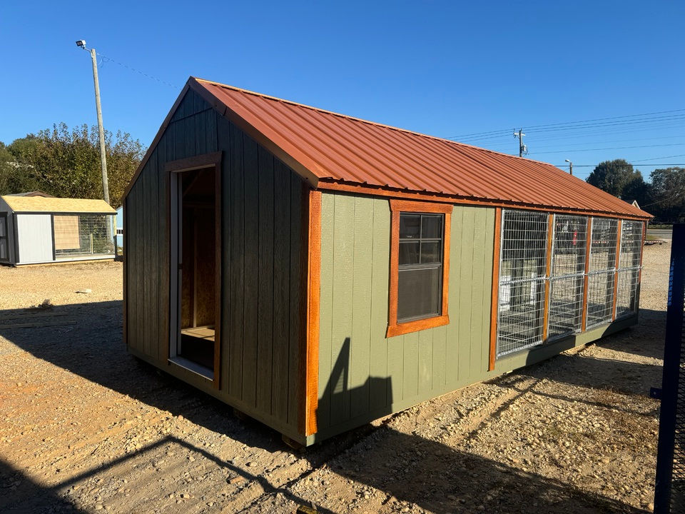 11'x24' 4-Bay Dog Kennel w/Side Room & Back Hallway - 000745