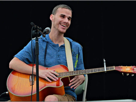 LE MUSICIEN NON-VOYANT PHILIPPE BOUCHARD PRIMÉ DANS UN CONCOURS AMÉRICAIN