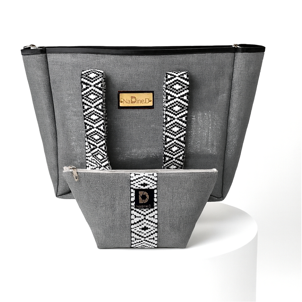 Sac fourre-tout gris avec broderie et texte D, sac à main assorti, Safari chic.