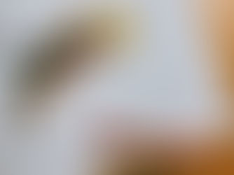 Παιδική ζωγραφιά δεινόσαυρου με κηρομπογιές – έκφραση συναισθημάτων και διαχείριση παιδικού άγχους